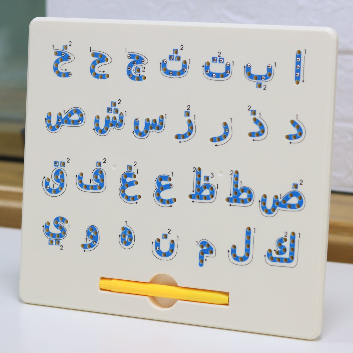 Teach Me Letters – Magnetic Writing Board (Arabic Letters)