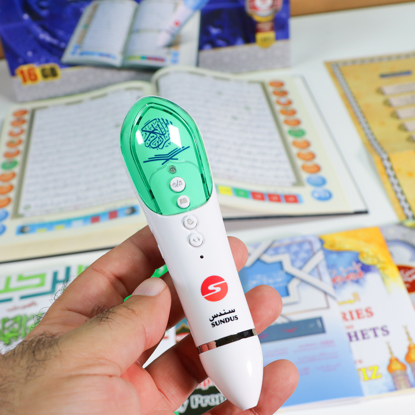 Reading Pen with Large-Sized Qur'an 20*28 cm